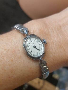 Vintage Timex Mechanical Wind-Up Silver Petite Oval Ladies Watch